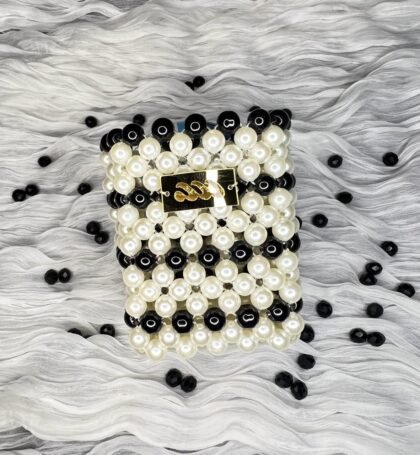 BLACK-WHITE HOLDER